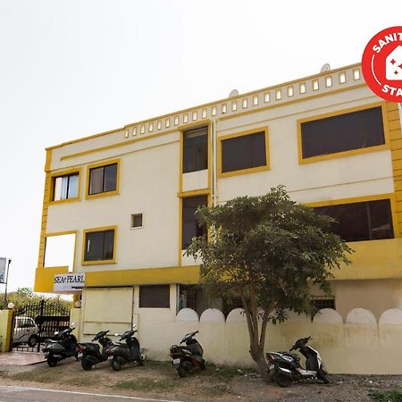 Oyo 69511 Hotel Sea E Pearl Visakhapatnam Ngoại thất bức ảnh