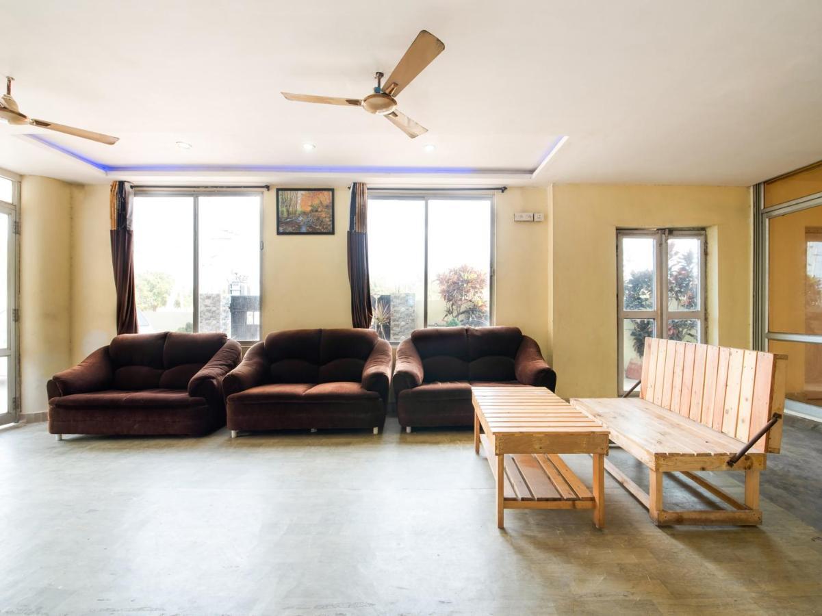 Oyo 69511 Hotel Sea E Pearl Visakhapatnam Ngoại thất bức ảnh