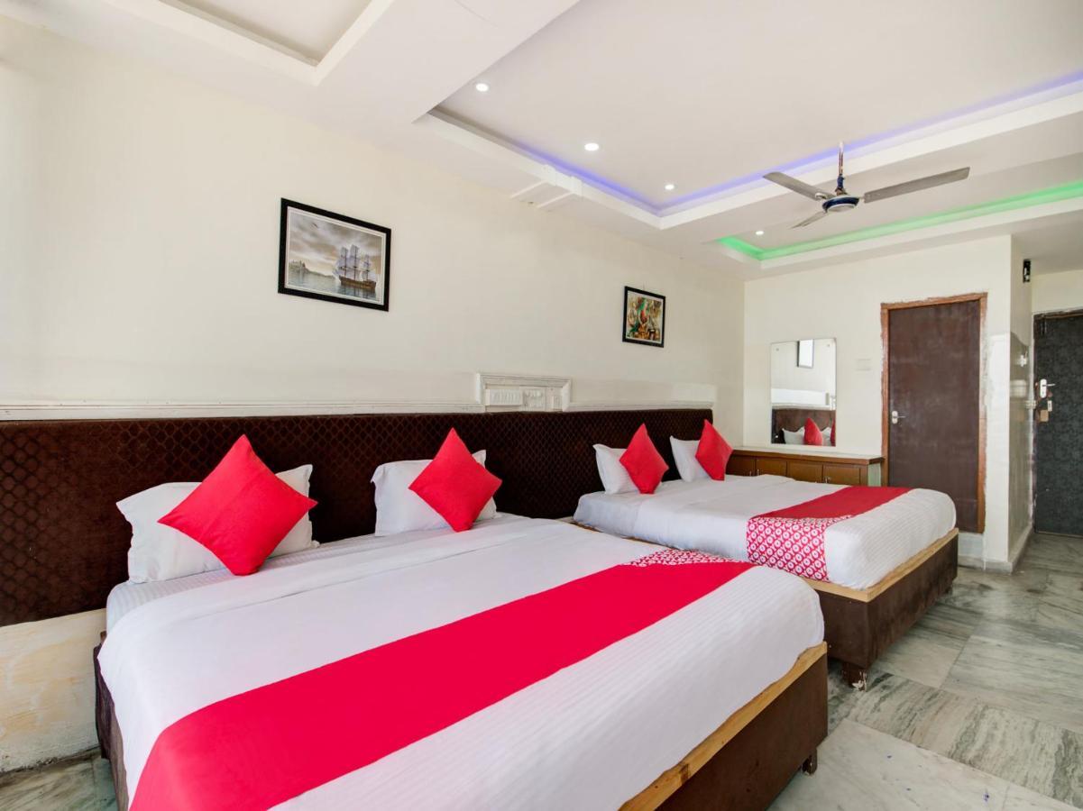 Oyo 69511 Hotel Sea E Pearl Visakhapatnam Ngoại thất bức ảnh
