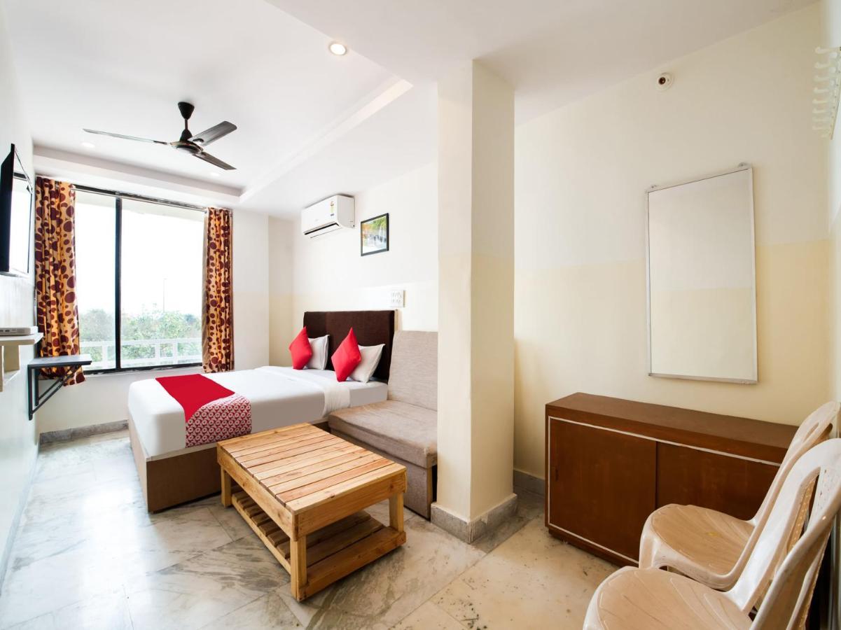 Oyo 69511 Hotel Sea E Pearl Visakhapatnam Ngoại thất bức ảnh