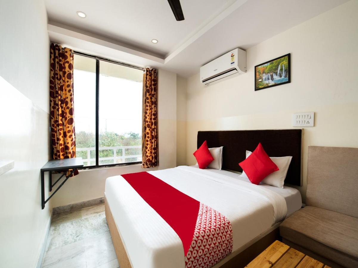 Oyo 69511 Hotel Sea E Pearl Visakhapatnam Ngoại thất bức ảnh