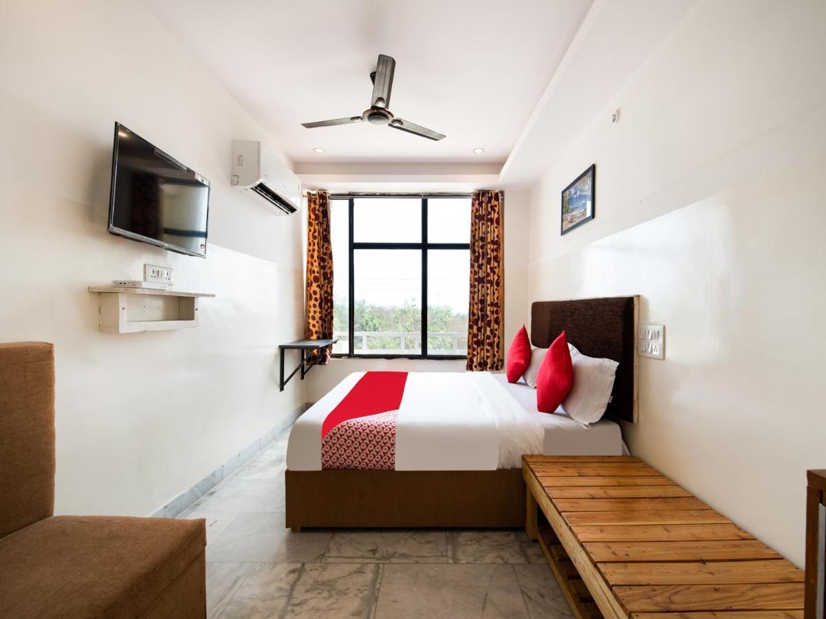 Oyo 69511 Hotel Sea E Pearl Visakhapatnam Ngoại thất bức ảnh
